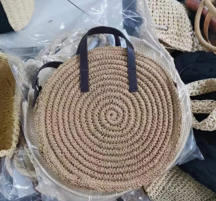 Pyöreä pieni ruskea tytön Crossbody laukku