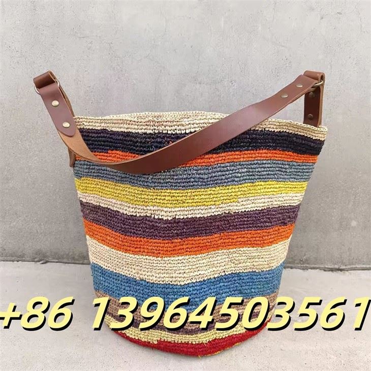 Värikäs Raffia Woman Busket