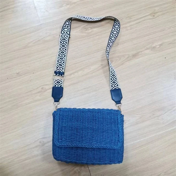 Sininen Crossbody olkilaukku teipillä