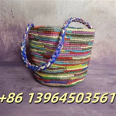 Oikea raffia -naispussi