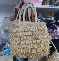 Käsin kudotut tupsut Beidge olkipussi