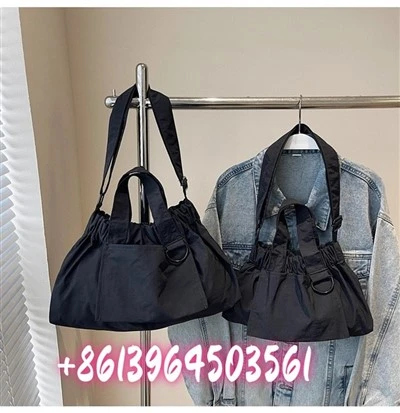 Pitkät hihnan nylon olkalaukut